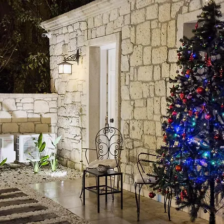 Oda ve Kahvaltı Fedora Alaçatı