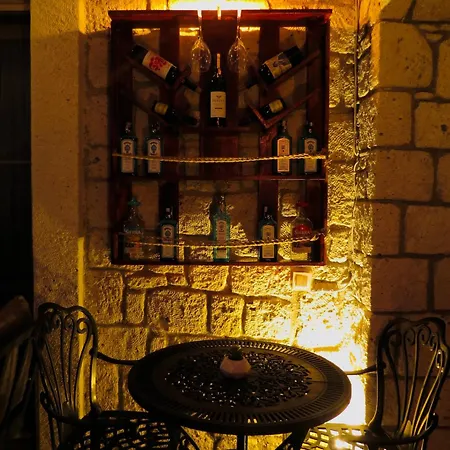 Fedora Oda ve Kahvaltı 3*