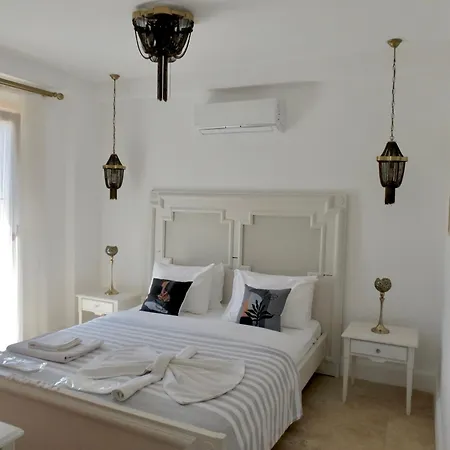 Fedora Bed & Breakfast Alacati