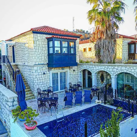 Oda ve Kahvaltı Fedora Alaçatı