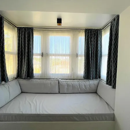 Oda ve Kahvaltı Fedora Alaçatı