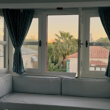 Fedora Bed & Breakfast Alacati