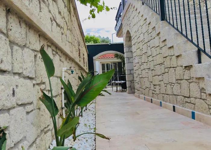 Fedora Bed & Breakfast 3*