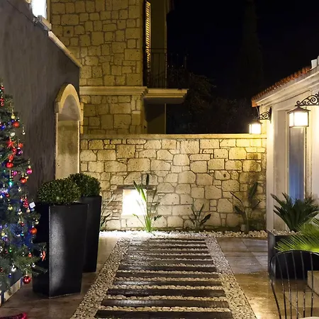 Fedora Nocleg ze śniadaniem