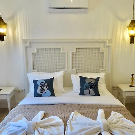 Fedora Bed & Breakfast Alacati