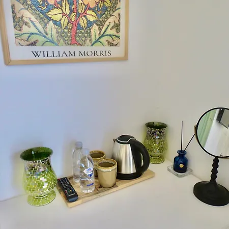 Fedora Nocleg ze śniadaniem 3*