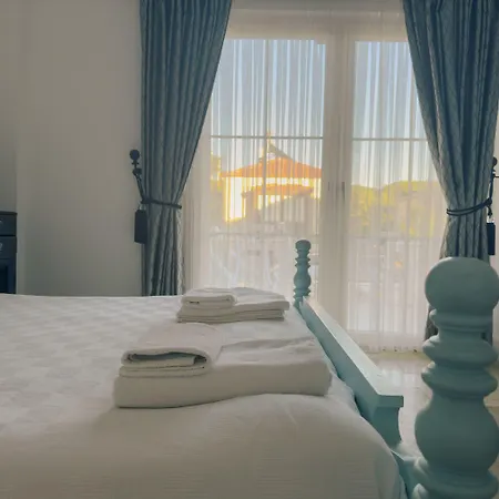 Fedora Nocleg ze śniadaniem Alaçatı